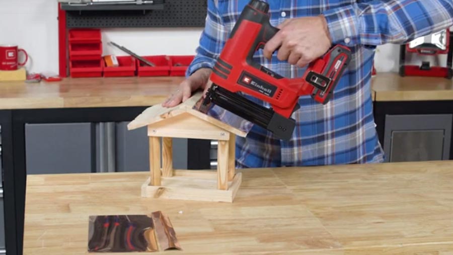 cloueuse sans fil TE-CN 18 Li-Solo Einhell cloueuse sans fil TE-CN 18 Li-Solo Einhell